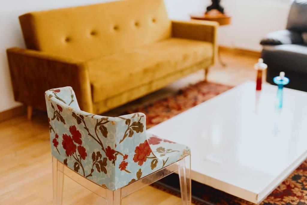 Cosy & Spacious Central Apartment Komotini Exterior photo