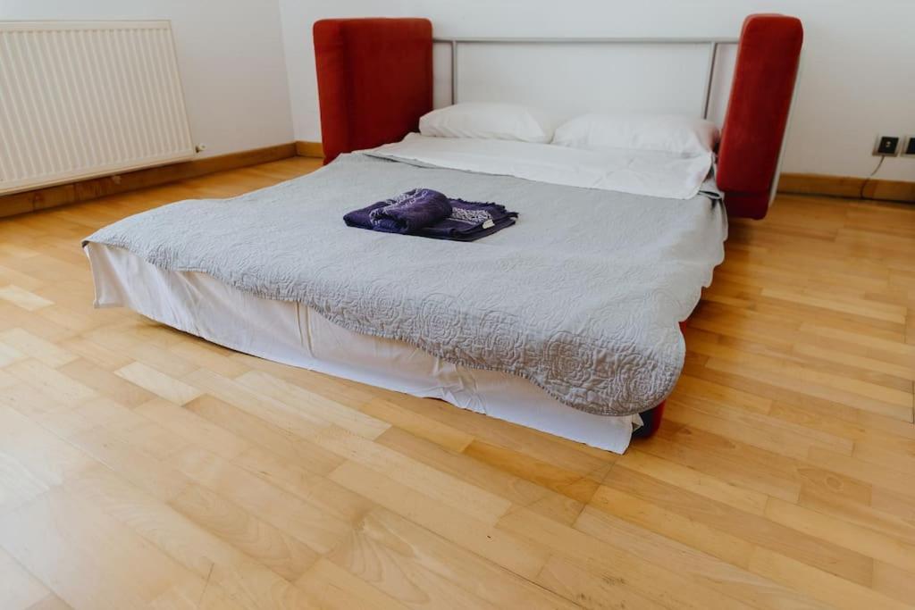 Cosy & Spacious Central Apartment Komotini Exterior photo
