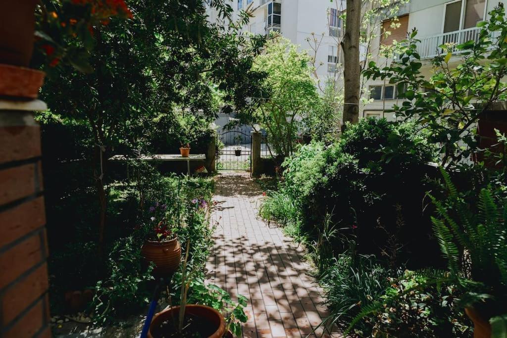 Cosy & Spacious Central Apartment Komotini Exterior photo