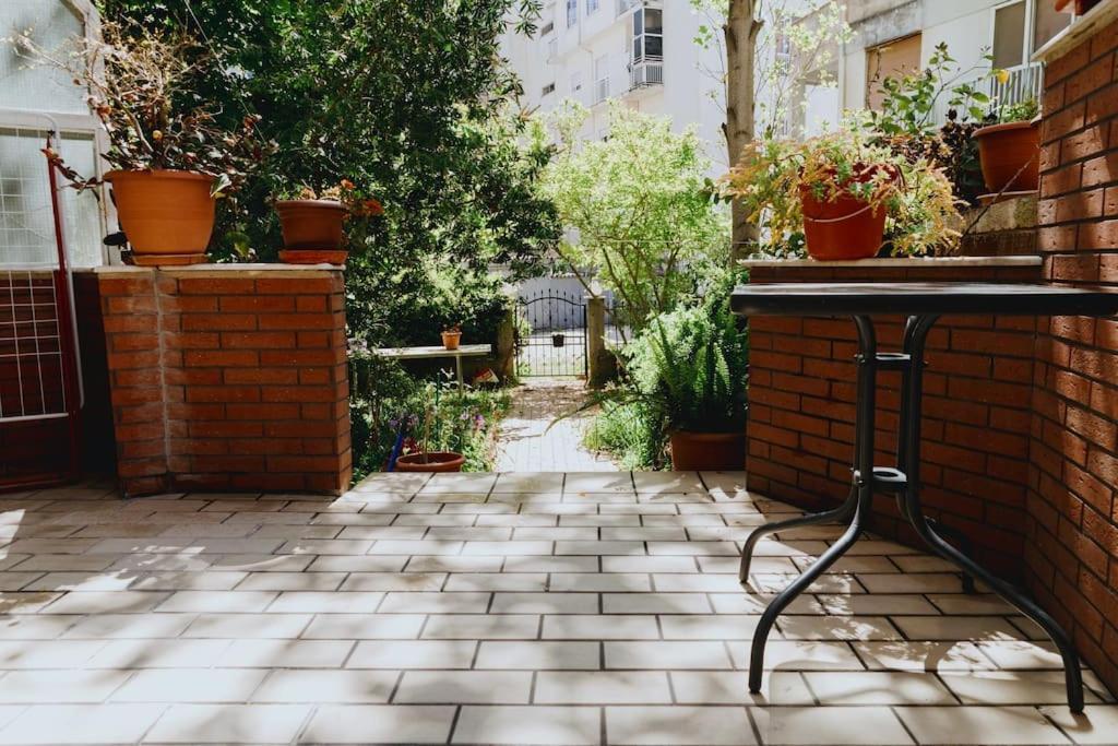 Cosy & Spacious Central Apartment Komotini Exterior photo
